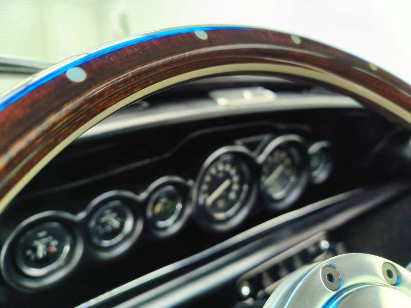 TRAITEMENT CERAMIQUE carrosserie, jantes, vitres et CIRE pour une MINI INNOCENTI COOPER 1300 EXPORT de 1974 sur CHAMBERY