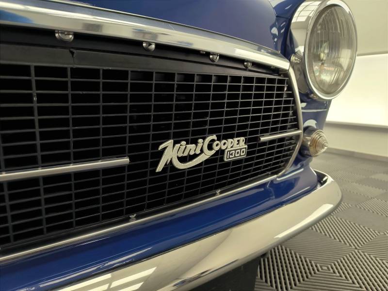 TRAITEMENT CERAMIQUE carrosserie, jantes, vitres et CIRE pour une MINI INNOCENTI COOPER 1300 EXPORT de 1974 sur CHAMBERY