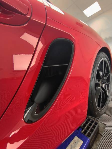 Film de protection PPF & TRAITEMENT CERAMIQUE sur une PORSCHE CAYMAN type 981 GTS de 2014 sur ANNECY