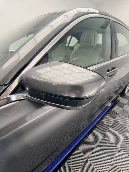 TRAITEMENT CERAMIQUE LONGUE DUREE & POLISSAGE INTEGRAL carrosserie pour une BMW SÉRIE 740i de 2018 sur BELLEY