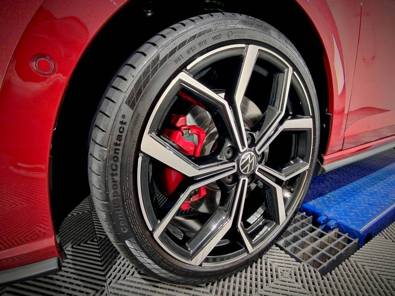 PREPARATION ESTHETIQUE / CAR STAGING / CIRE & soin des plastiques extérieurs sur une VOLKSWAGEN POLO GTI de 2023 sur Belley