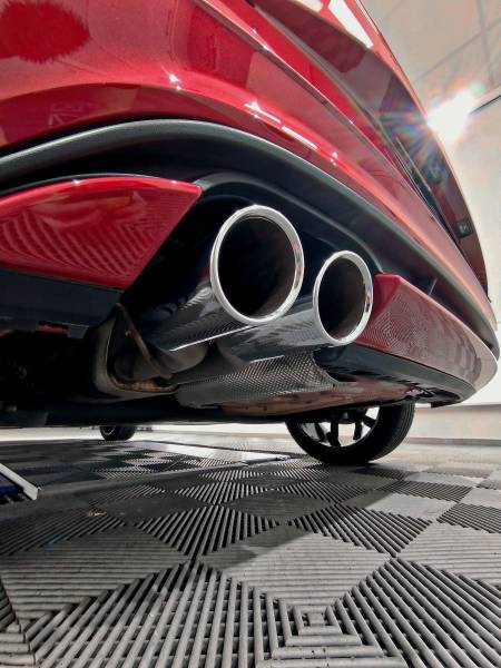 PREPARATION ESTHETIQUE / CAR STAGING / CIRE & soin des plastiques extérieurs sur une VOLKSWAGEN POLO GTI de 2023 sur Belley