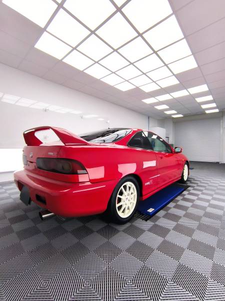 TRAITEMENT CERAMIQUE carrosserie, jantes, plastiques, vitre, chassis sur une HONDA INTEGRA TYPE R DC2 de 1998 sur BELLEY