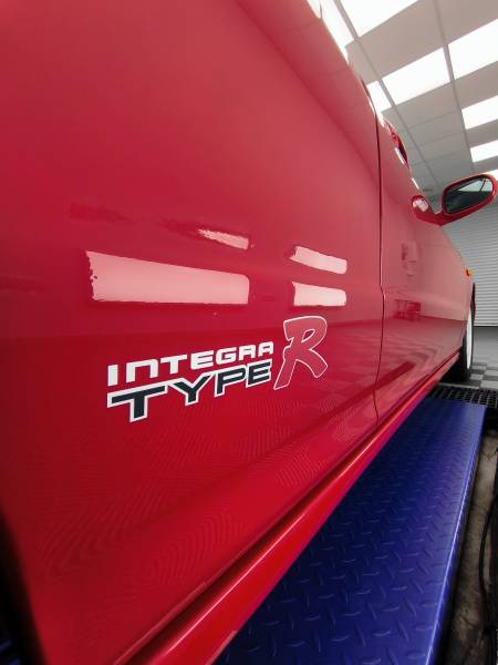 TRAITEMENT CERAMIQUE carrosserie, jantes, plastiques, vitre, chassis sur une HONDA INTEGRA TYPE R DC2 de 1998 sur BELLEY