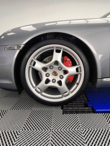 Traitement céramique intégral carrosserie, jantes, plastique, vitrage, passages de roue et PPF pare-pierres sur une PORSCHE 991 997.1 CARRERA S de 2006