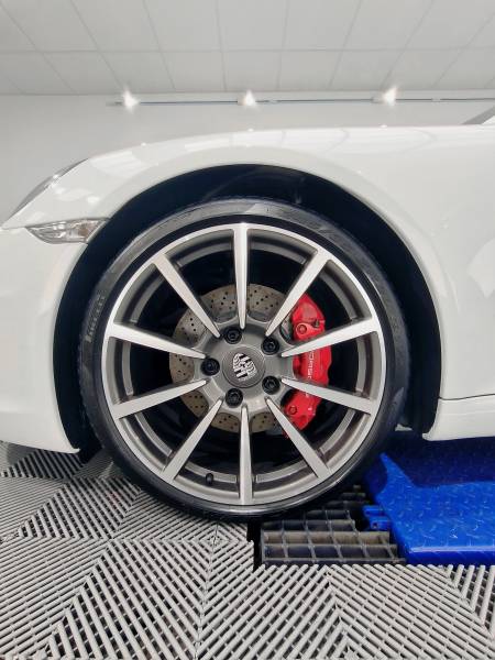 FILM DE PROTECTION PPF & TRAITEMENT CÉRAMIQUE sur une PORSCHE 911 type 991 Ph.1 CARRERA S de 2013 sur SALLANCHES en Haute-Savoie
