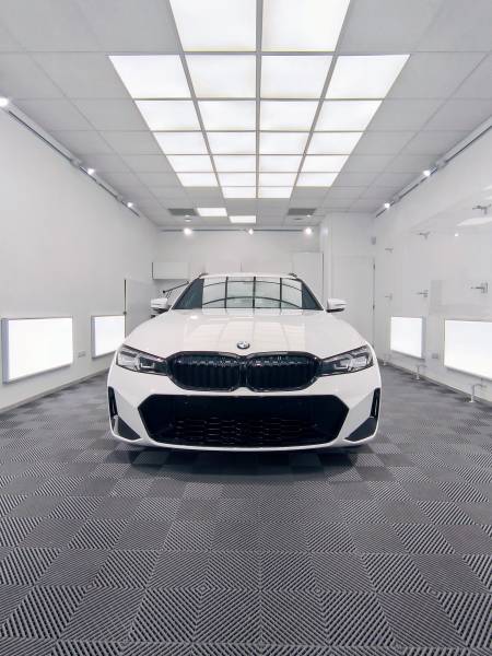 TRAITEMENT CERAMIQUE carrosserie, jantes et vitrage sur une BMW Série 3 Touring Alpinweiss de 2024 sur BELLEY
