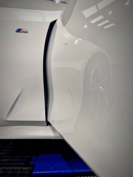 TRAITEMENT CERAMIQUE carrosserie, jantes et vitrage sur une BMW Série 3 Touring Alpinweiss de 2024 sur BELLEY