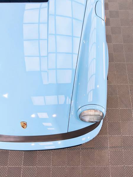 TRAITEMENT CERAMIQUE complet carrosserie, jantes, plastiques, vitrage et soin intégral de l'intérieur et des cuirs sur une PORSCHE 911 Type G 3.0 SC Gulf de 1983 sur ANNEMASSE 74 HAUTE SAVOIE