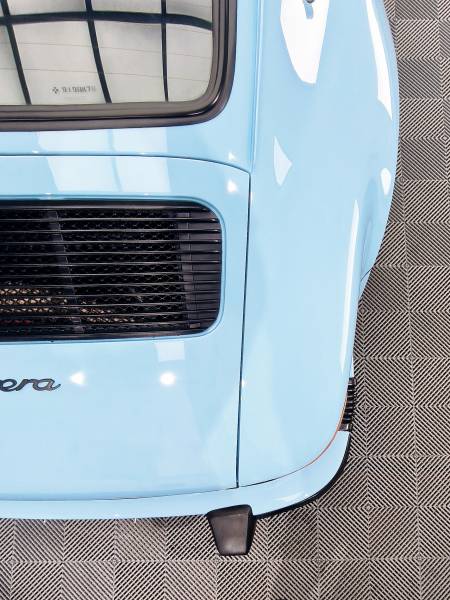 TRAITEMENT CERAMIQUE complet carrosserie, jantes, plastiques, vitrage et soin intégral de l'intérieur et des cuirs sur une PORSCHE 911 Type G 3.0 SC Gulf de 1983 sur ANNEMASSE 74 HAUTE SAVOIE