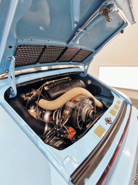 TRAITEMENT CERAMIQUE complet carrosserie, jantes, plastiques, vitrage et soin intégral de l'intérieur et des cuirs sur une PORSCHE 911 Type G 3.0 SC Gulf de 1983 sur ANNEMASSE 74 HAUTE SAVOIE