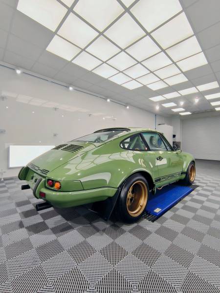 FILM DE PROTECTION PPF COMPLET & TRAITEMENT CÉRAMIQUE PPF / JANTES sur une PORSCHE 911 BACKDATING de 1980 Base Type G 3.0 SC sur Genève en Suisse