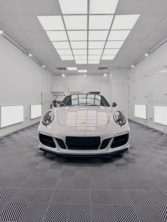 Notre zone d'activité pour ce service Nettoyage voiture intérieur :  y compris les sièges, tapis et tableaux de bord, pour restaurer l'aspect neuf de l'habitacle